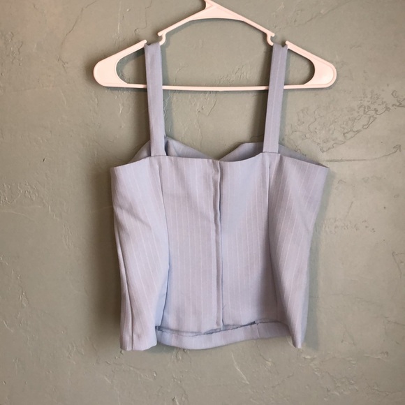 SKY BLUE STRUCTURED CROP TOP - Picture 2 of 5